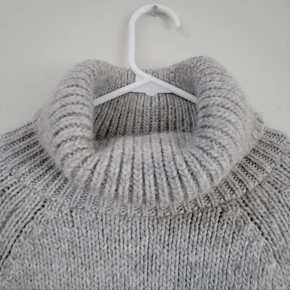 GAP Gray Alpaca Blend Turtleneck Women's Size L Turtleneck Cozy Chunky Fisherman - Picture 5 of 11